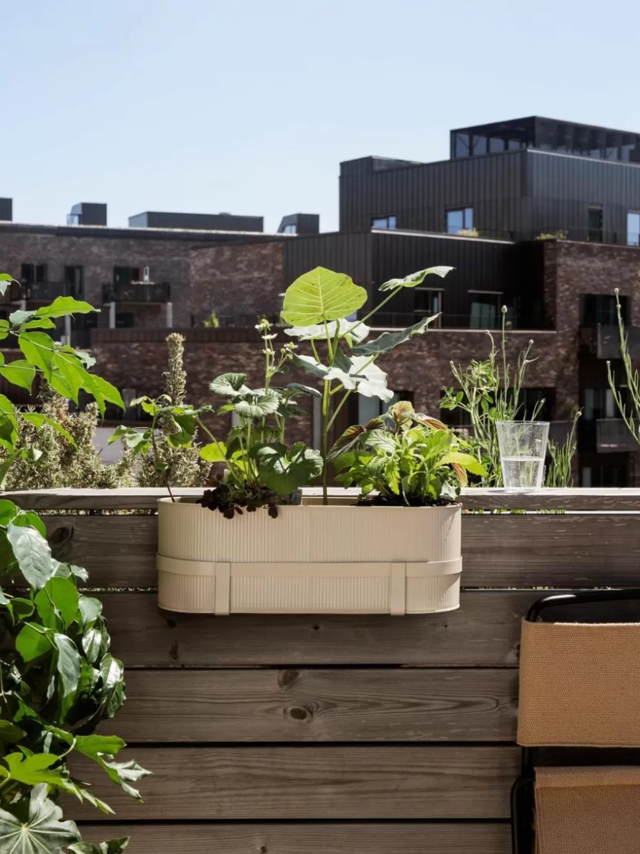 Blumentöpfe-ferm LIVING Balkon-Blumentopf Bau mit geriffelter Oberfläche Hellbeige