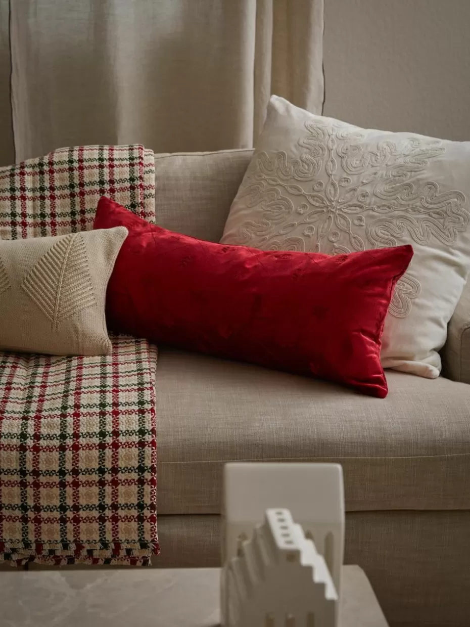 Weihnachtskissen | Romantische Details-Westwing Collection Baumwoll-Kissenhülle Beryl mit winterlichem Motiv Hellbeige