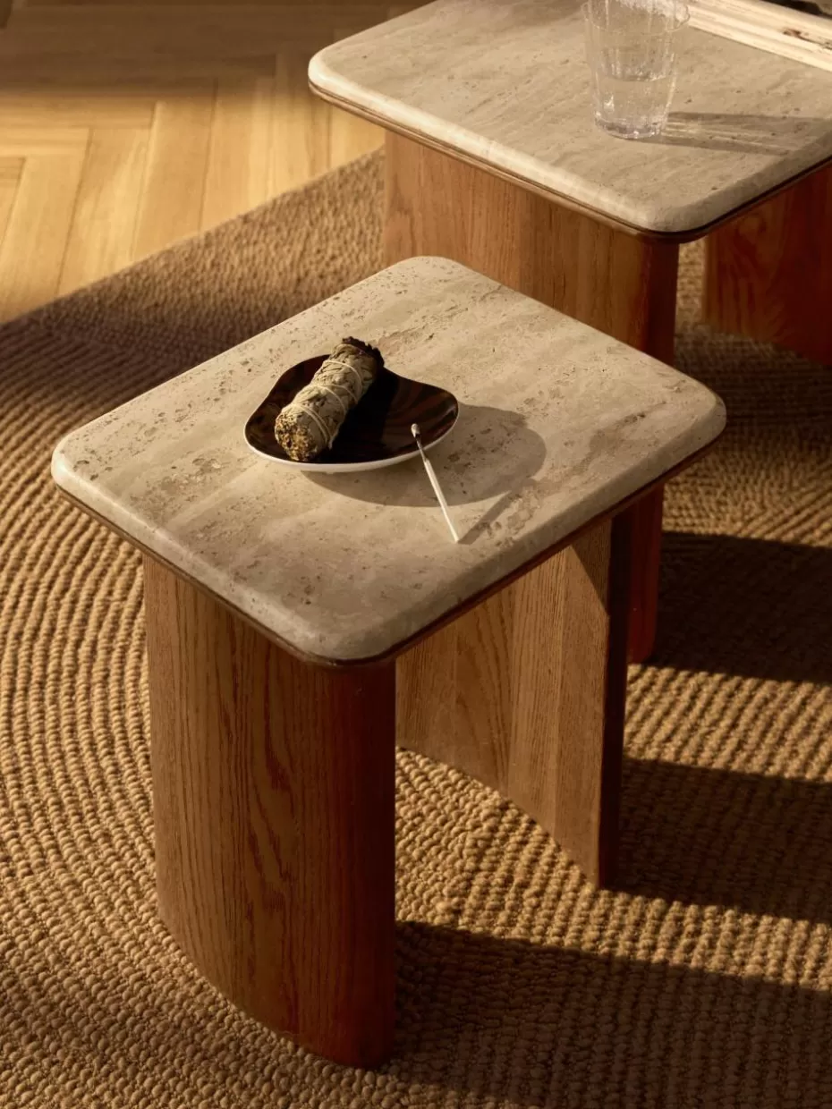 Beistelltische-Westwing Collection Beistelltische Chandler aus Eichenholz mit Travertinplatte, 2er-Set