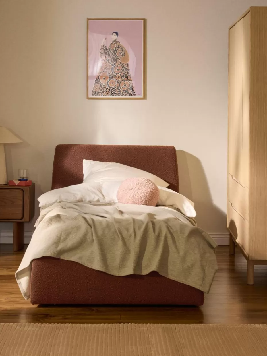 Betten-Westwing Collection Bouclé-Einzelbett Cloud mit Stauraum Bouclé Terrakotta