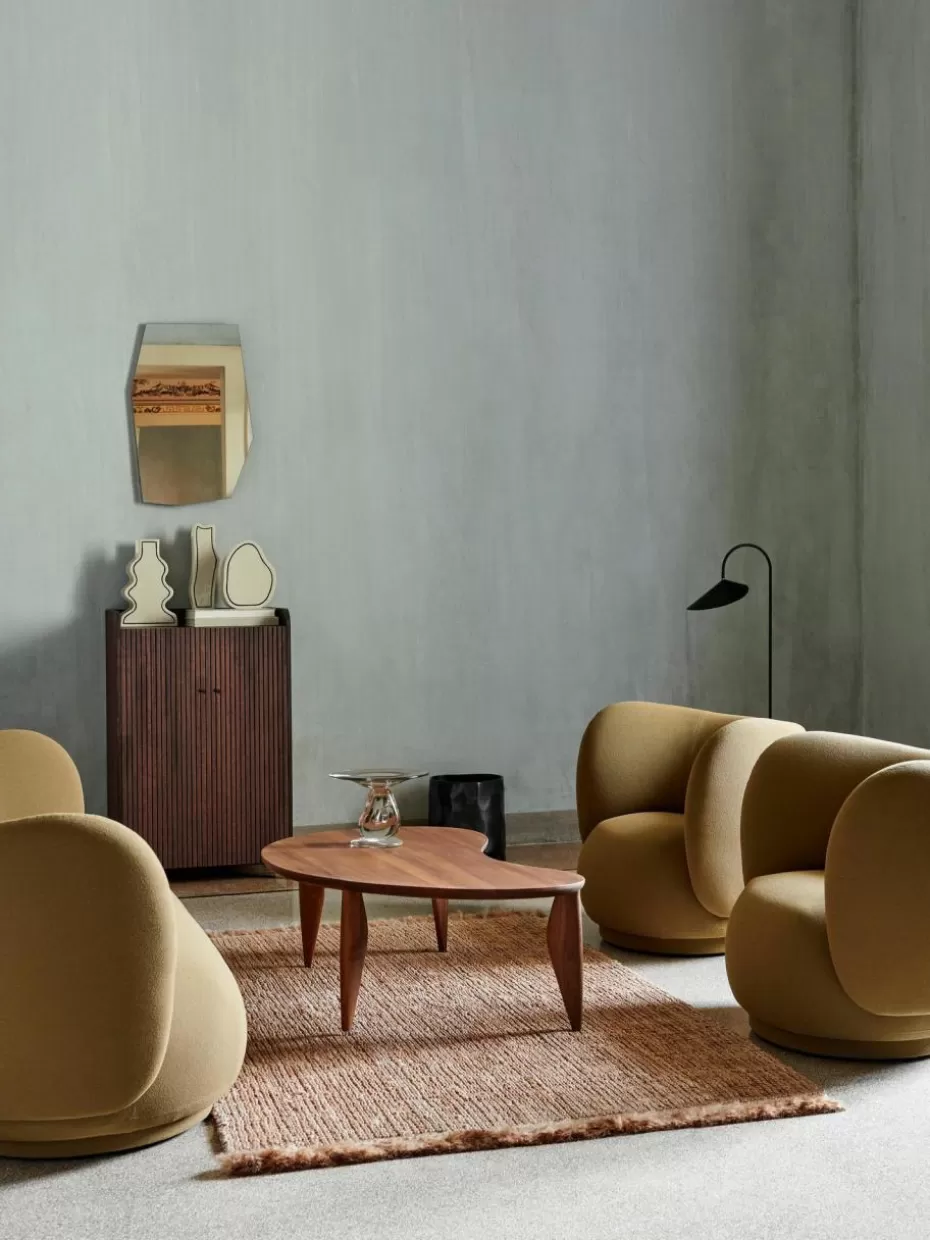 Couchtische-ferm LIVING Couchtisch Feve aus Walnussholz in organischer Form