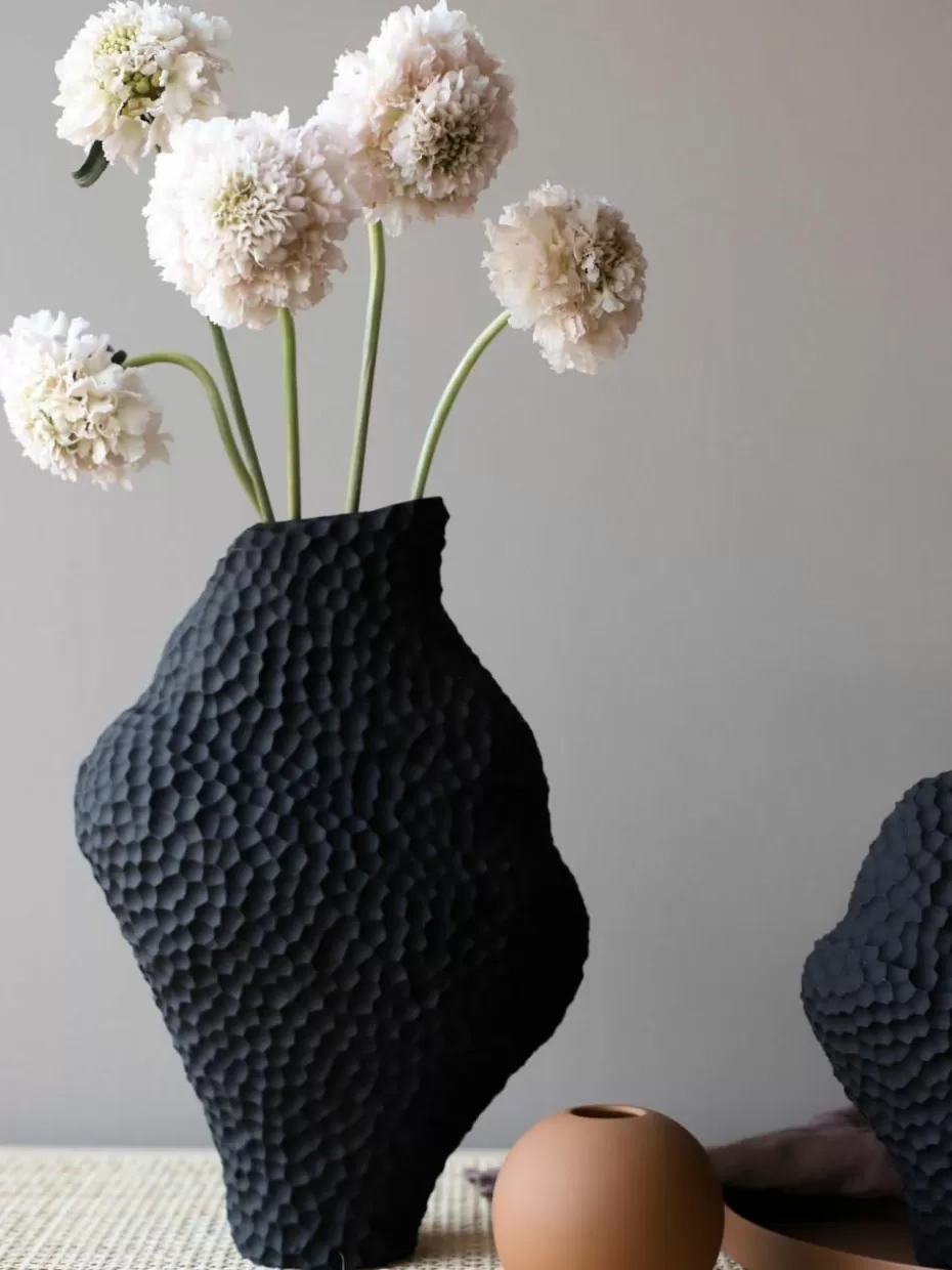 Vasen-Cooee Design Design-Vase Isla in organischer Form, H 32 cm Schwarz