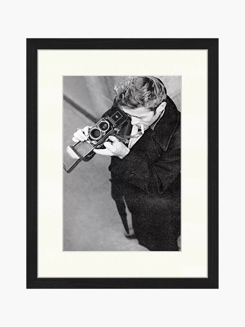 Bilder-Any Image Gerahmte Fotografie James Dean with Camera