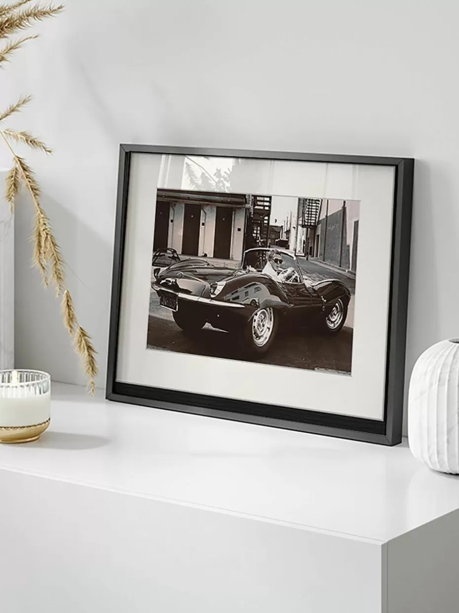 Bilder-Any Image Gerahmte Fotografie Steve McQueen in his Jaguar