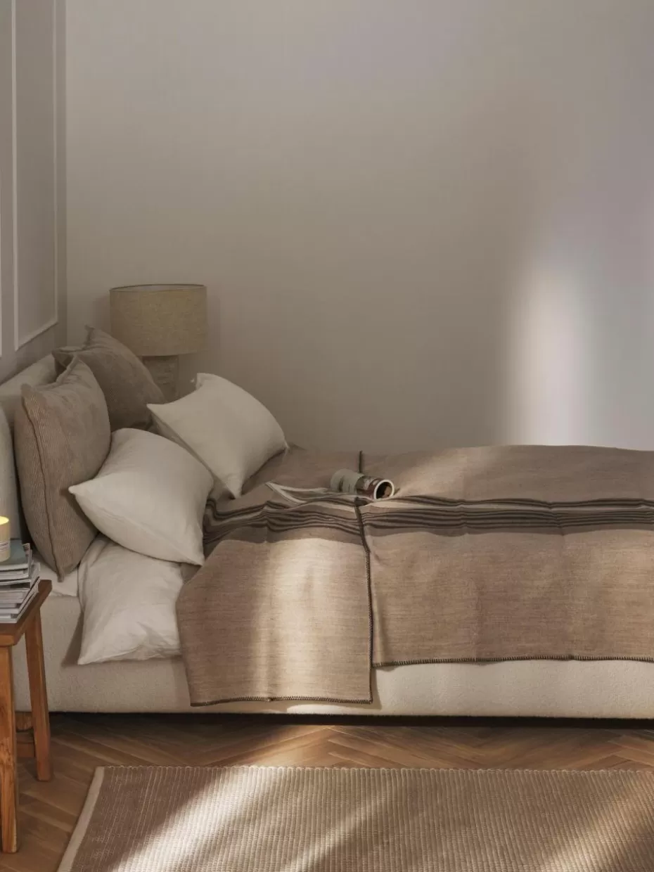 Decken & Plaids | Tagesdecken & Bettüberwürfe-Westwing Collection Gestreifte Wolldecke Ivory Beigetöne