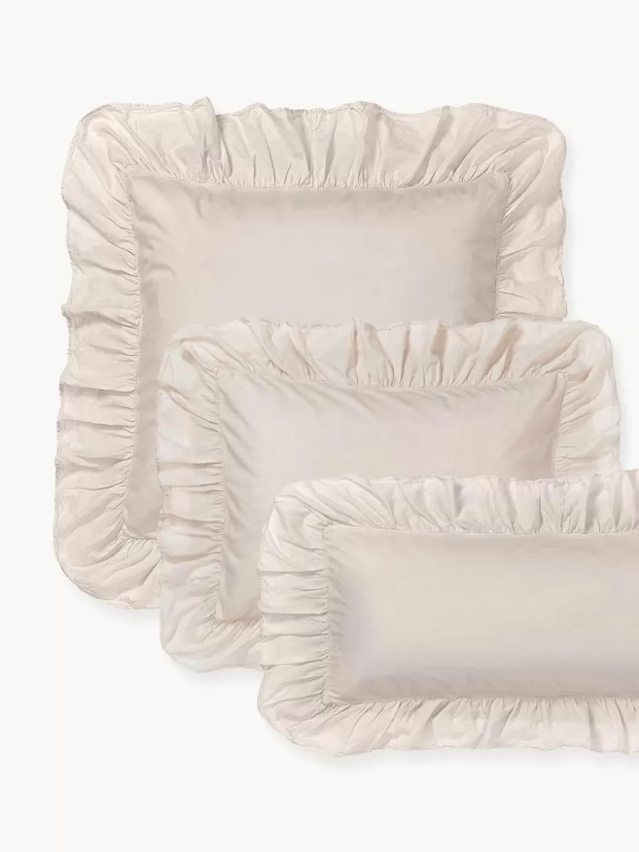 Kopfkissenbezüge-Westwing Collection Gewaschener Baumwollperkal-Kopfkissenbezug Louane mit Rüschen Hellbeige