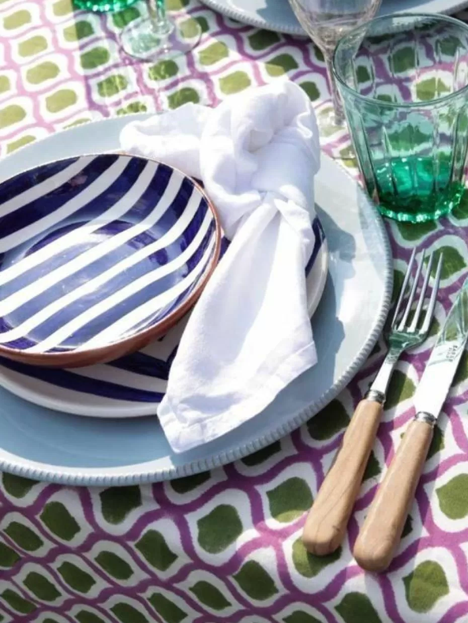 Tischdecken-Les Ottomans Handbedruckte Baumwoll-Tischdecke Azra Olivgrün, Aubergine, Off White