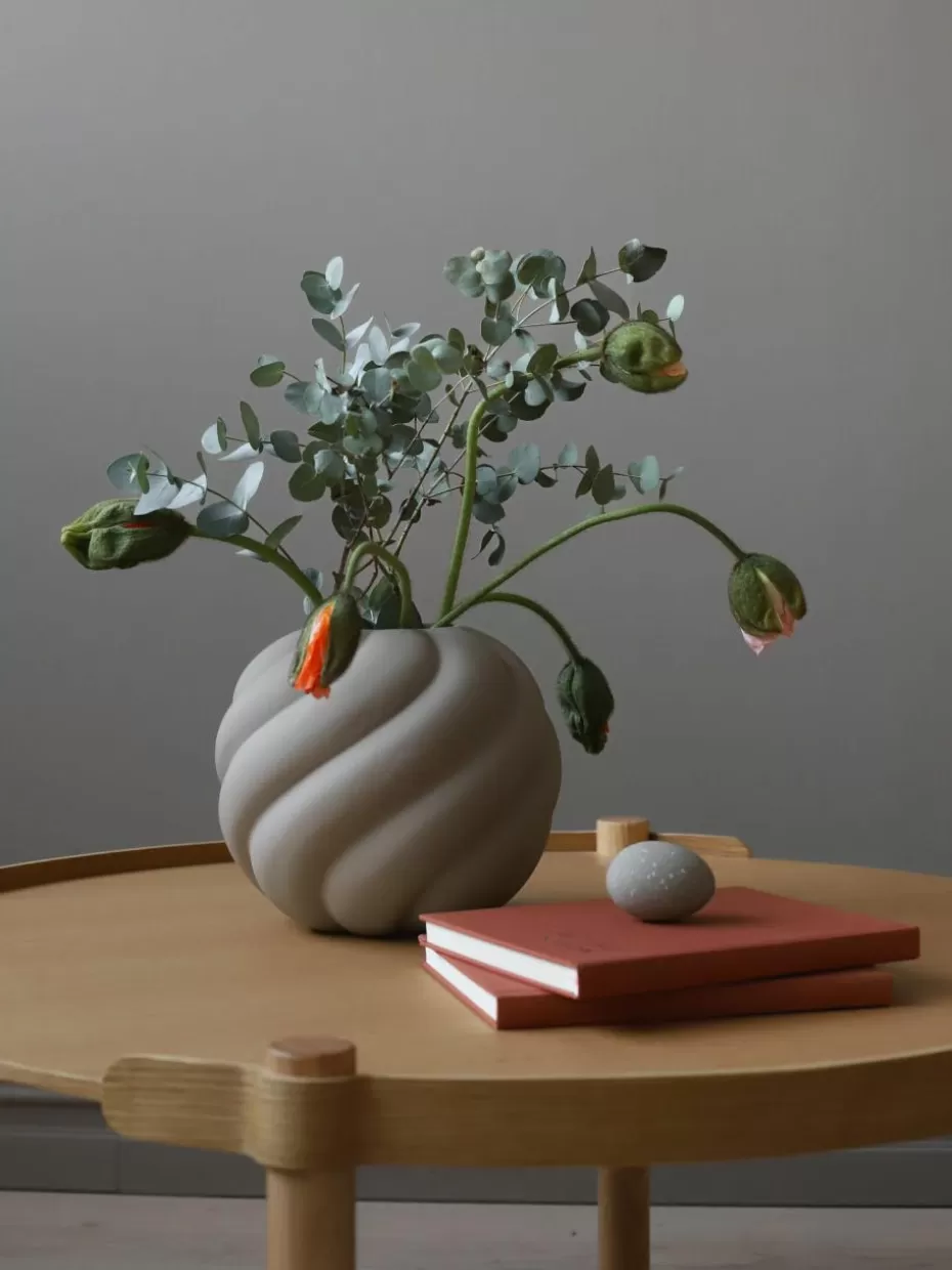 Vasen-Cooee Design Handbemalte Keramik-Vase Twist Ball, H 20 cm Hellbeige