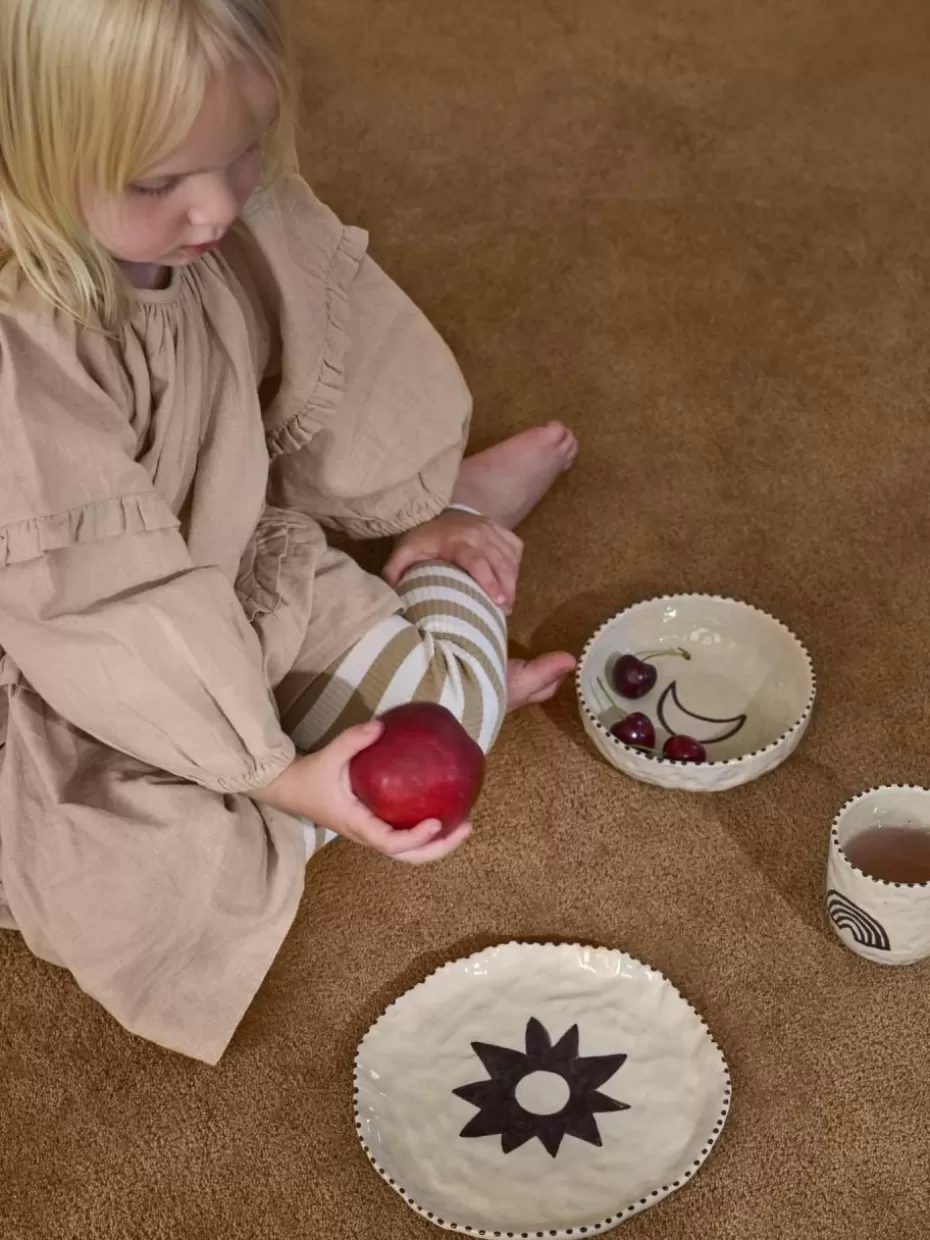Kindergeschirr-ferm LIVING Kids Handbemaltes Kindergeschirrset Naive, 3-tlg. Hellbeige, Taupe