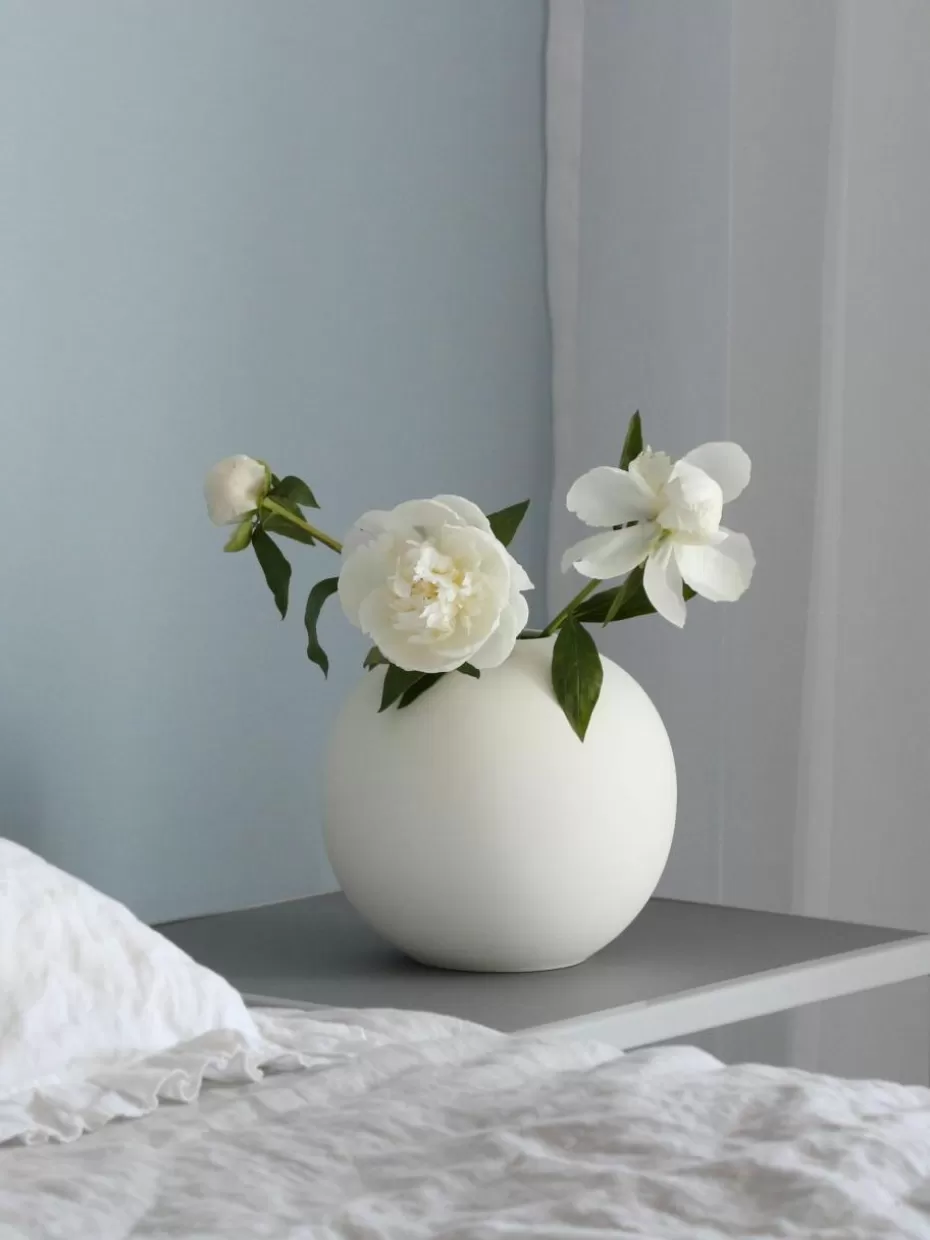 Vasen-Cooee Design Handgefertigte Kugel-Vase Ball, H 20 cm Off White