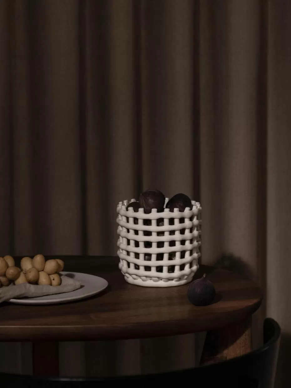 Körbe-ferm LIVING Handgefertigter Aufbewahrungskorb Nalan aus Keramik, H 15 cm Off White