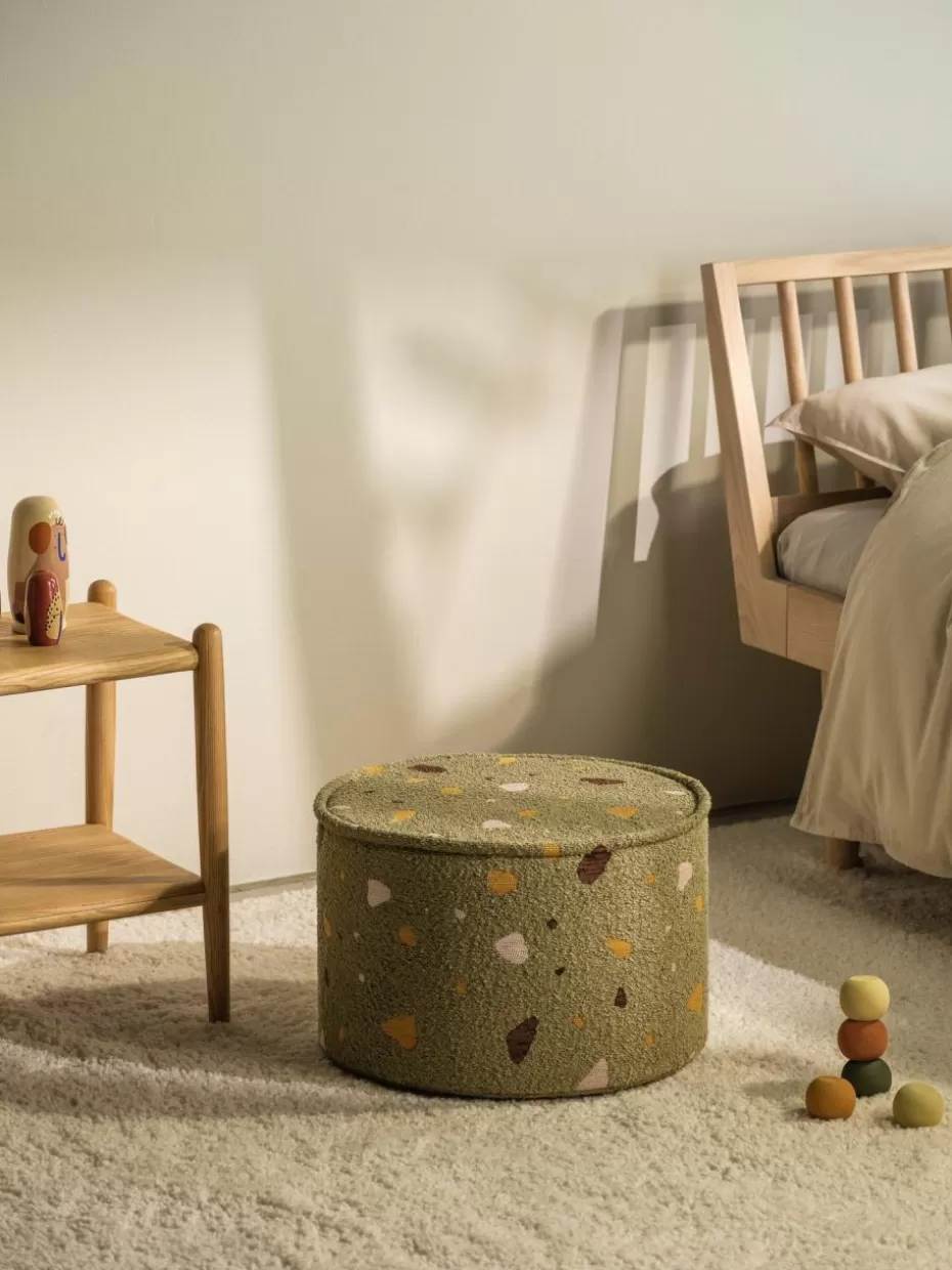 Sitzsäcke-Wigiwama Handgefertigter Kinder-Pouf Sugar aus Bouclé, Ø 40 cm Bouclé Olivgrün, Terrazzo-Optik