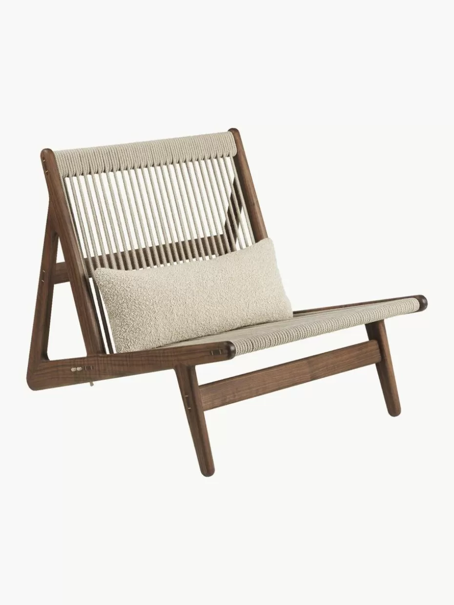 Sessel-GUBI Handgefertigter Loungesessel MR01 Initial aus Walnussholz mit Sitzkissen Walnussholz, Hellbeige