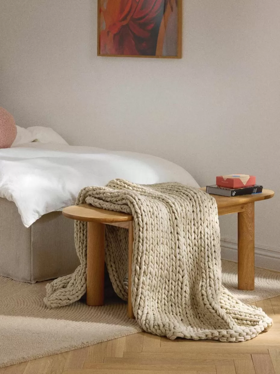 Nordic Celebrations | Decken & Plaids-Westwing Collection Handgemachte Grobstrickdecke Adyna Beige
