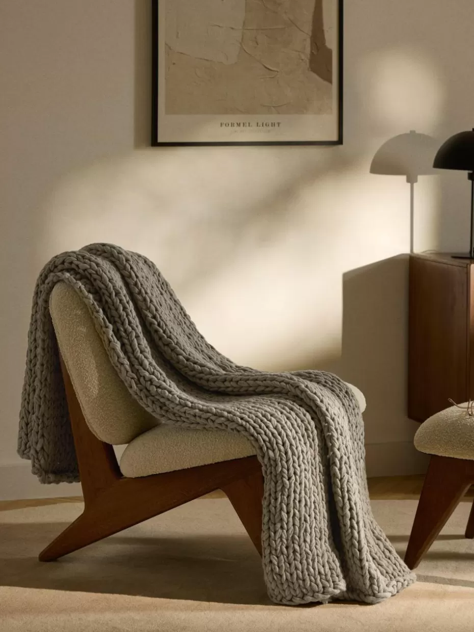 Weihnachtliche Decken & Plaids | Decken & Plaids-Westwing Collection Handgemachte Grobstrickdecke Adyna Greige