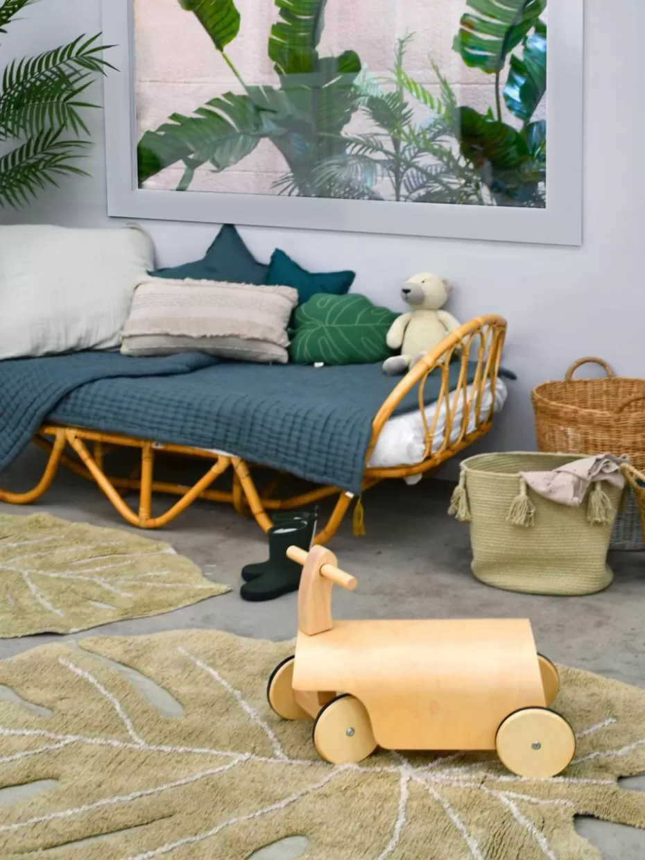 Teppiche-Lorena Canals Handgewebter Kinderteppich Mini Monstera mit Hoch-Tief-Effekt, waschbar