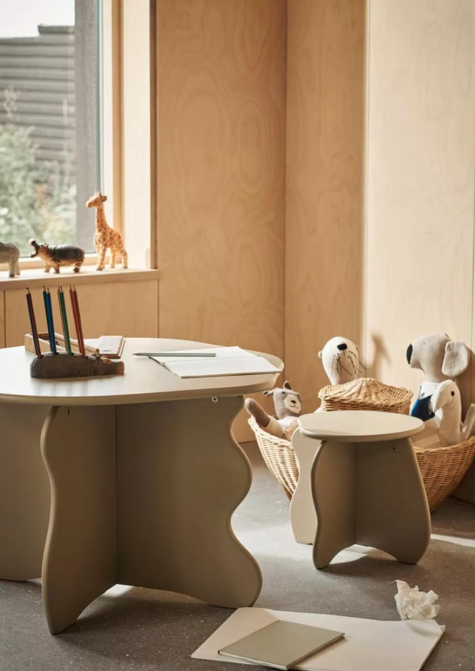 Tische-ferm LIVING Kids Holz-Kindertisch Slope in organischer Form Hellbeige