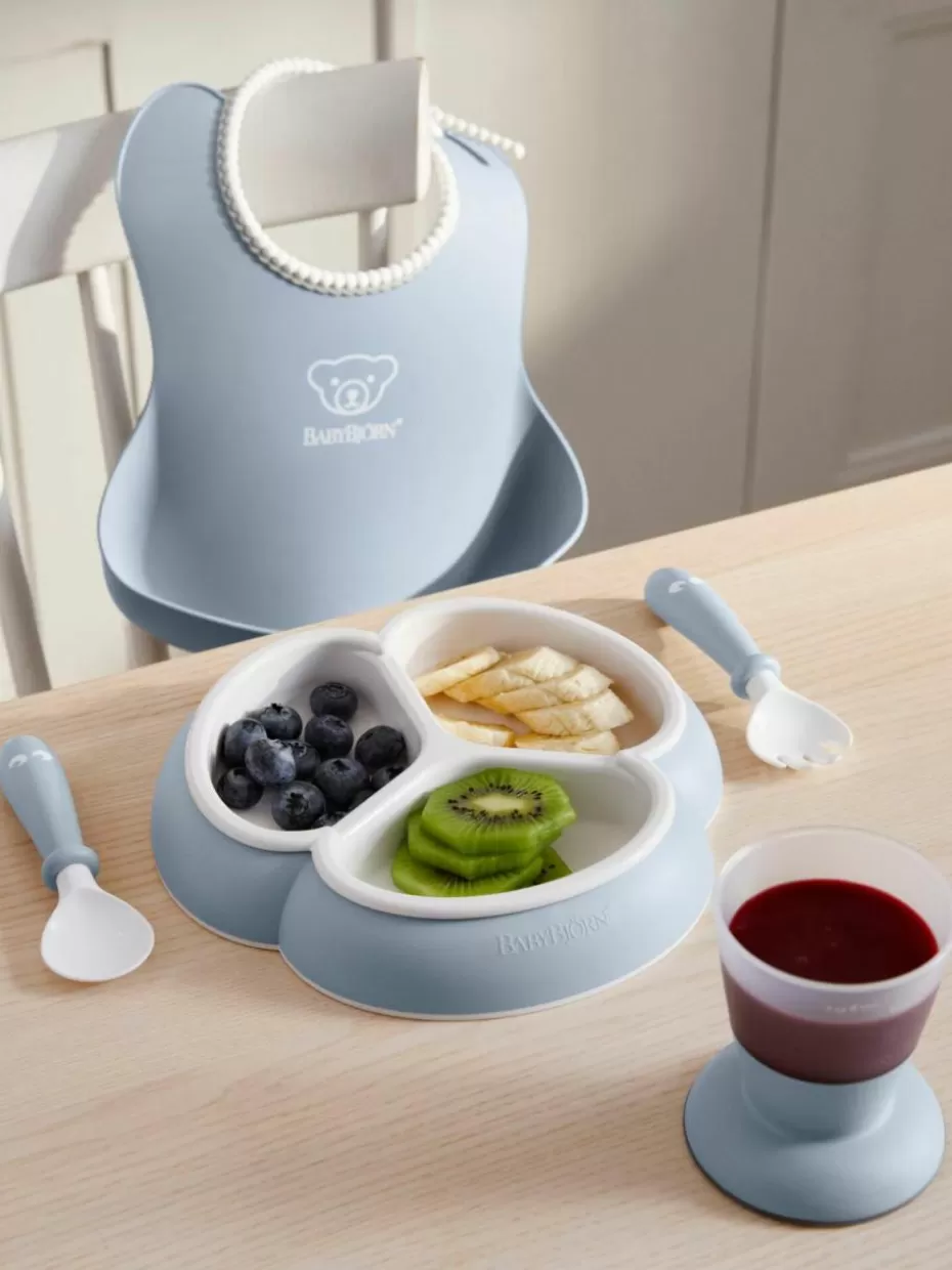 Tischsets & Lätzchen-BabyBjörn Kindergeschirr Bliss mit Lätzchen, 4er-Set Hellblau, Weiß