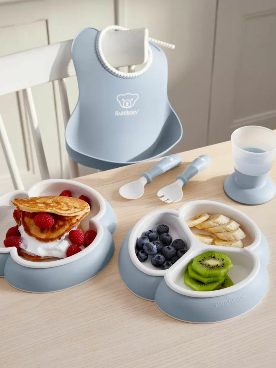 Tischsets & Lätzchen-BabyBjörn Kindergeschirr Bliss mit Lätzchen, 8er-Set Hellblau, Weiß