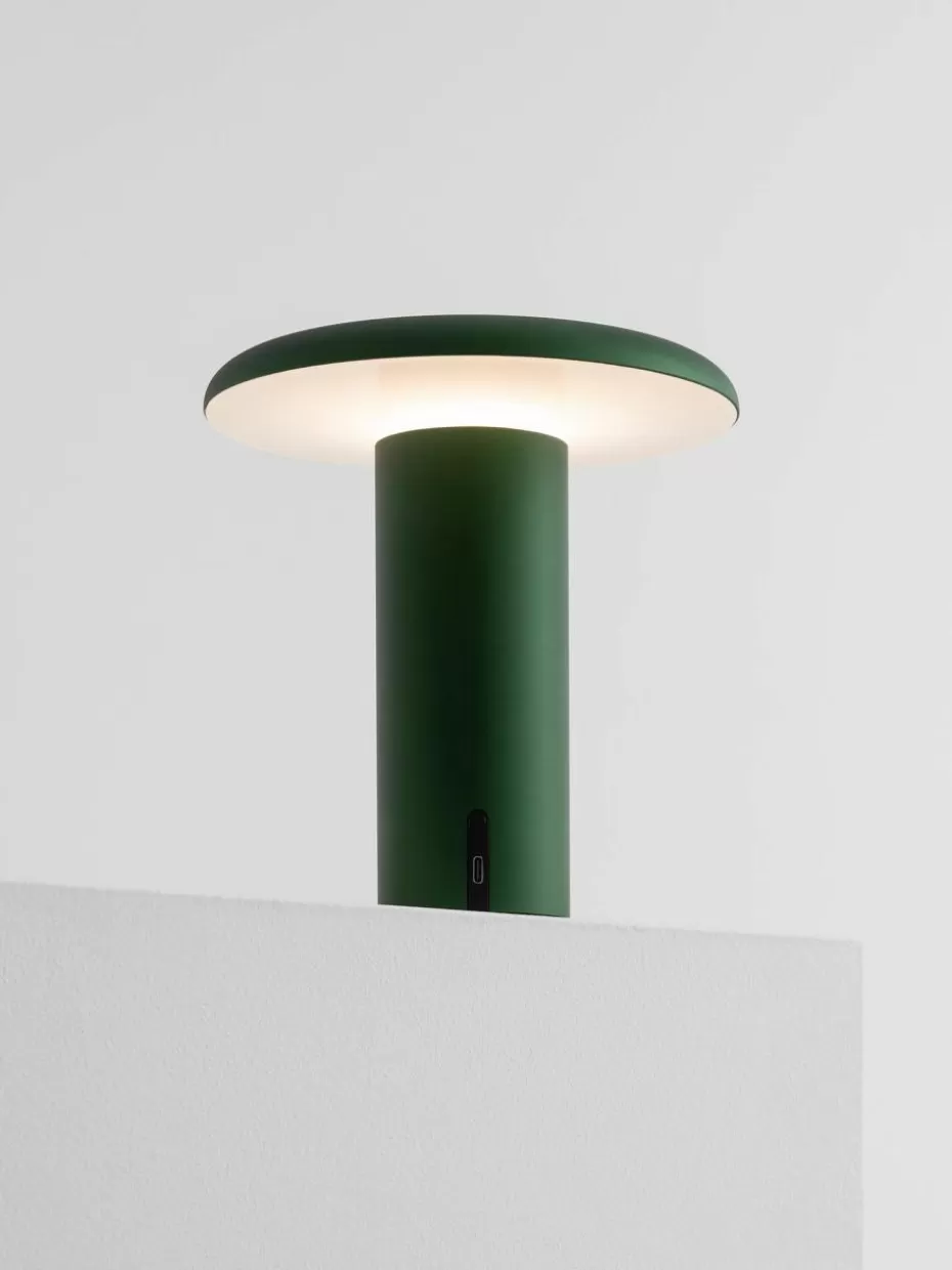 Led-Tischleuchten | Kabellose Tischlampen-Artemide Kleine mobile LED-Tischlampe Takku, dimmbar Dunkelgrün