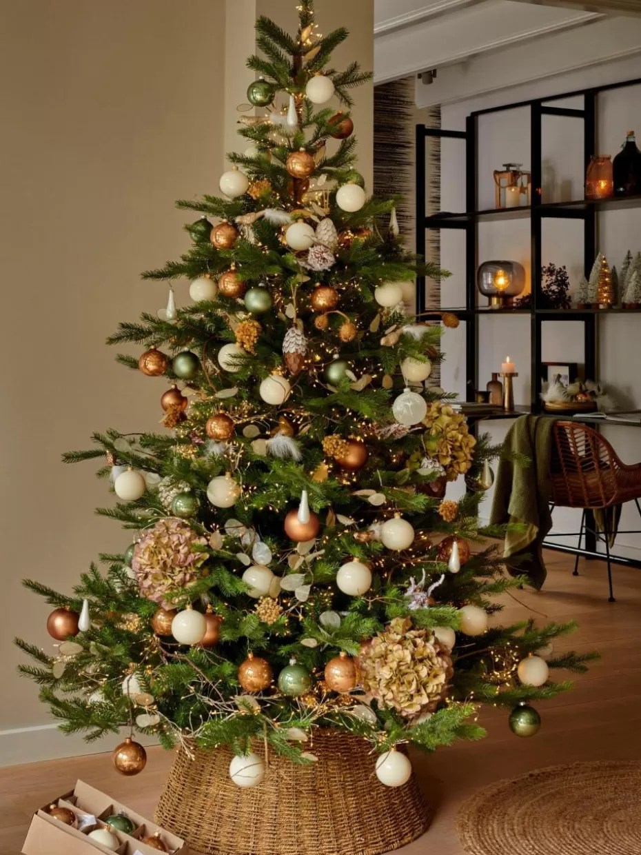 Romantische Details | Weihnachtsbäume-Westwing Künstlicher Weihnachtsbaum Grandis, verschiedene Größen