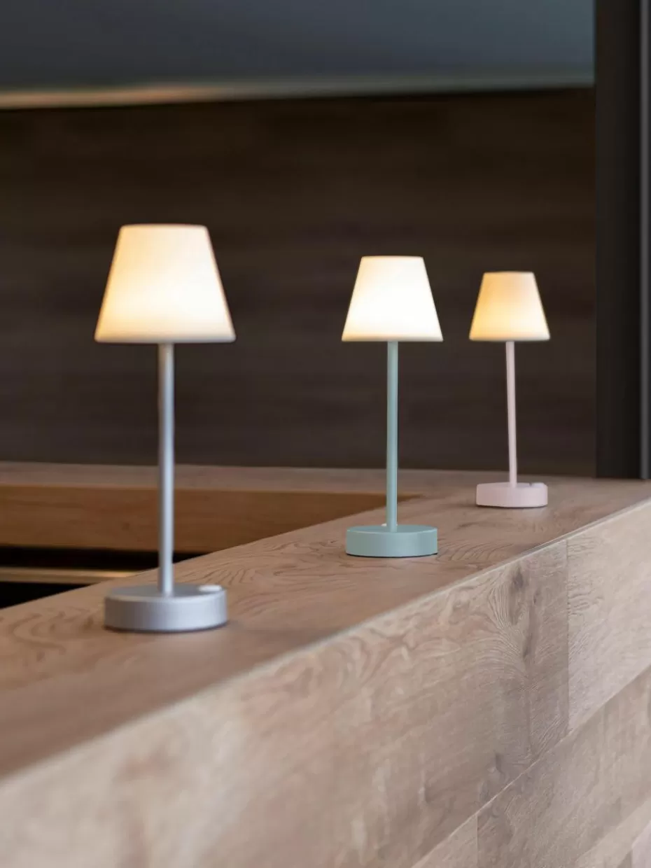 Outdoor Tischlampen | Led-Tischleuchten-Westwing Mobile dimmbare LED-Außentischlampe Lola mit Touch-Funktion Weiß, Silberfarben