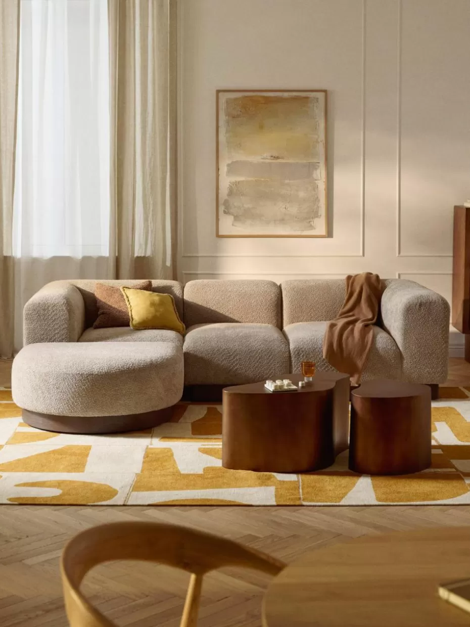 Sofas-Westwing Collection Modulares Sofa Natalie (3-Sitzer) aus Teddy-Bouclé mit Hocker Teddy-Bouclé Beige, dunkles Buchenholz