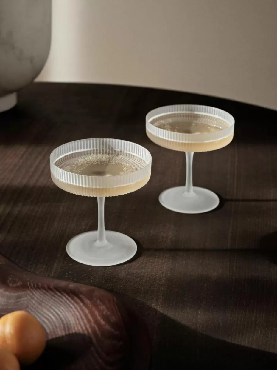 Weihnachtsgeschirr | Champagner- & Sektgläser-ferm LIVING Mundgeblasene Champagnerschalen Ripple mit Rillenrelief, 2 Stück Semi-transparent, matt