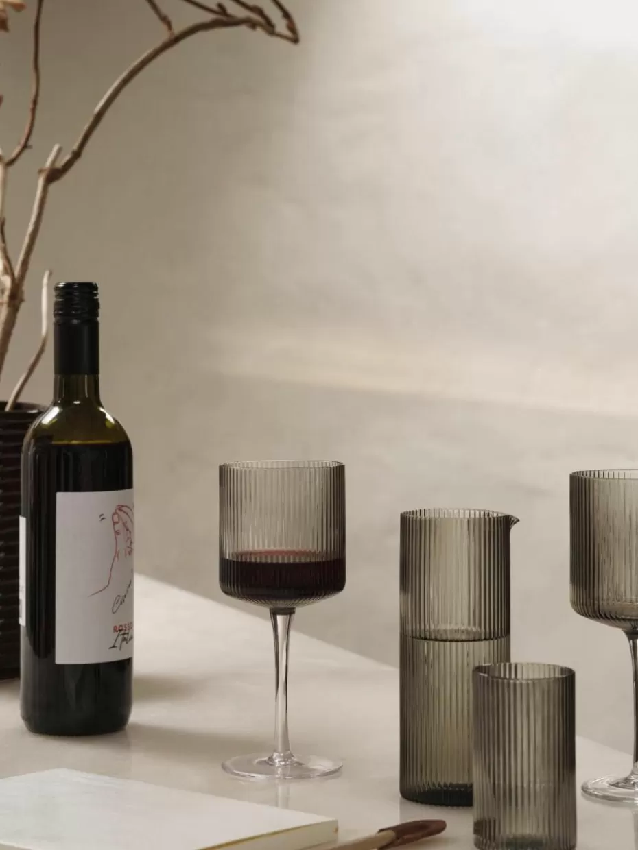 Kannen & Karaffen-ferm LIVING Mundgeblasene Karaffe Ripple mit Rillenrelief, 400 ml Grau, transparent und glänzend