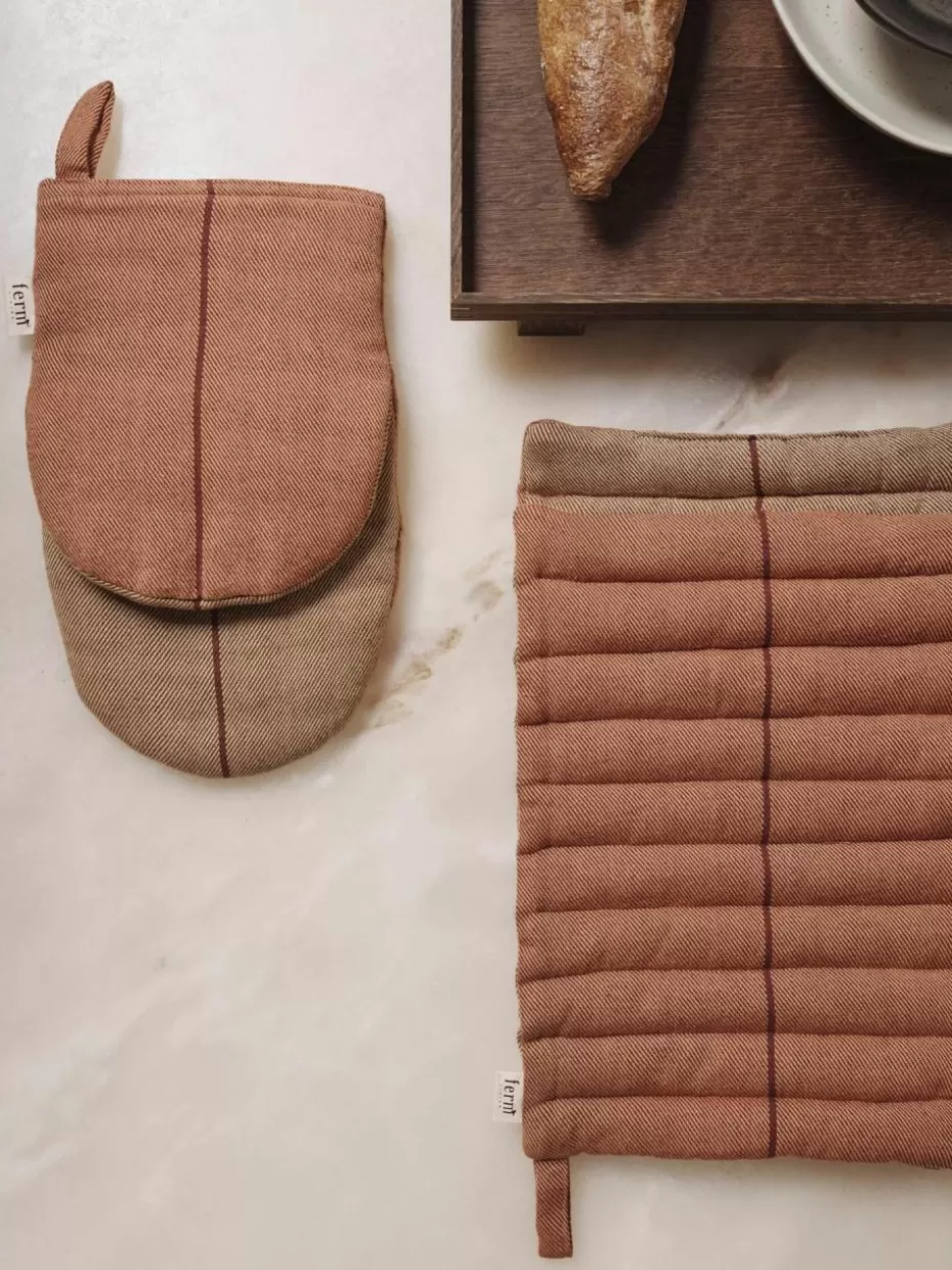 Küchentextilien | Küchentextilien-ferm LIVING Ofenhandschuh Ito aus Bio-Baumwolle Brauntöne