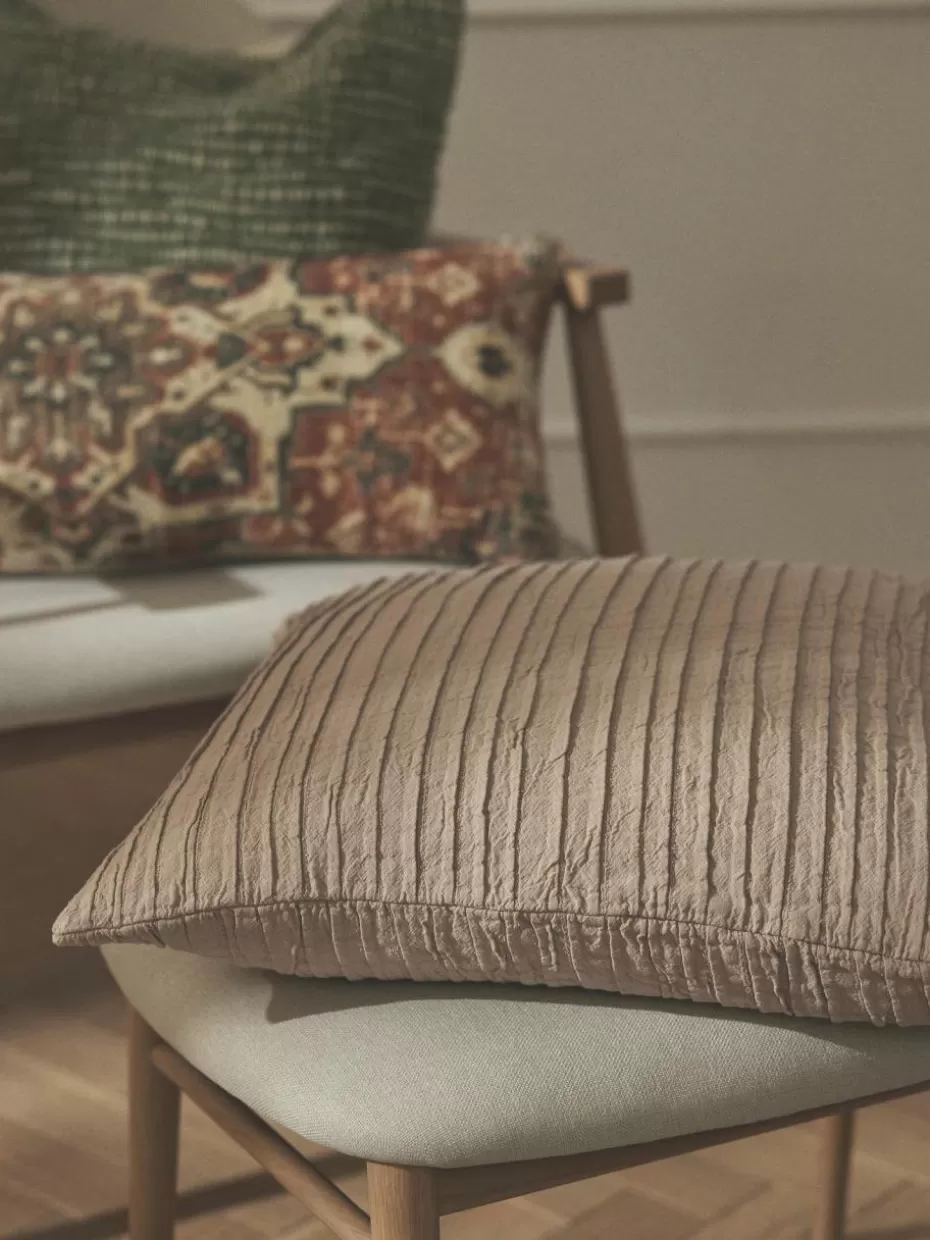 Dekokissen-Westwing Collection Plissierte Baumwoll-Kissenhülle Artemis Beige