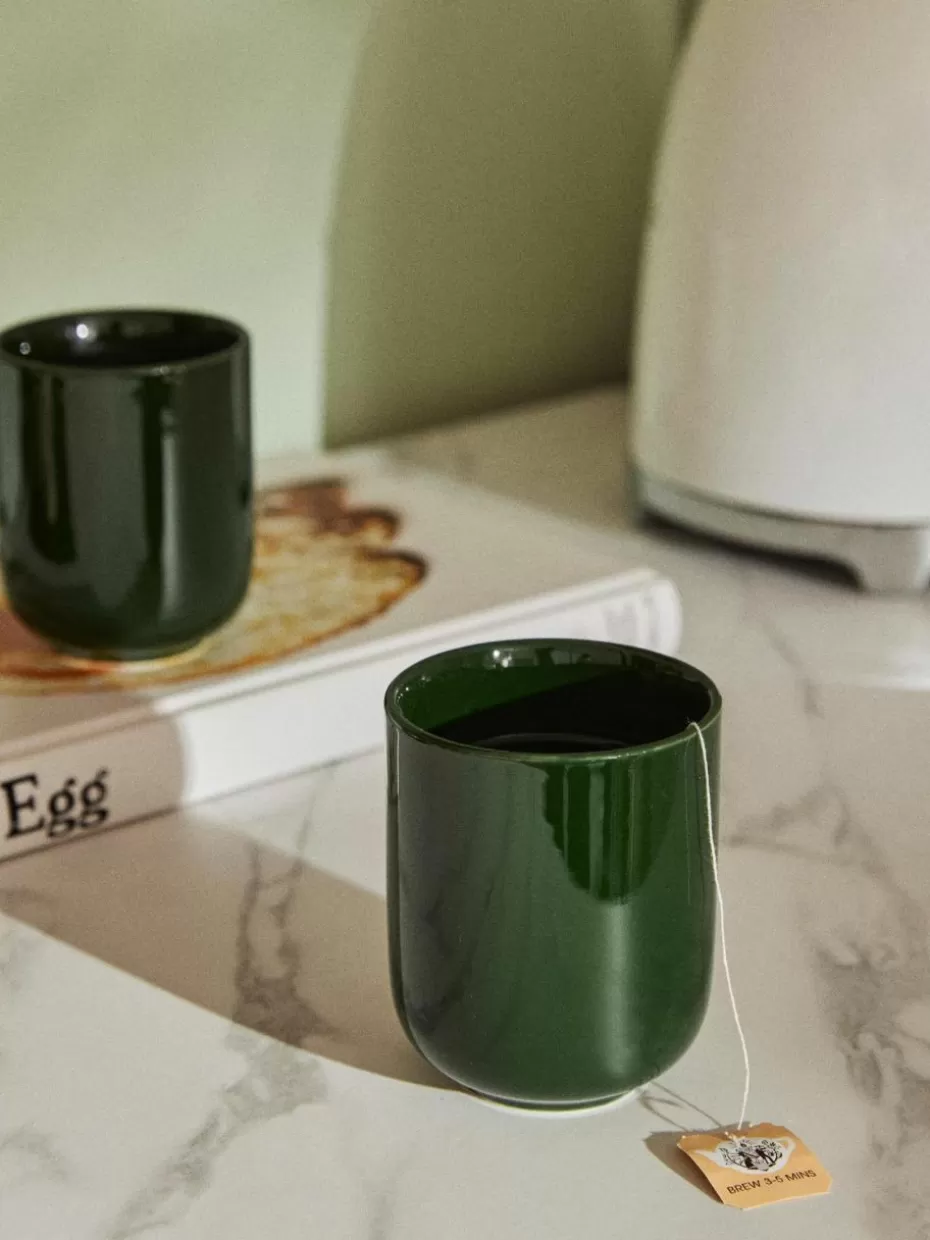 Weihnachtsgeschirr | Festliche Eleganz-Westwing Collection Porzellan-Kaffeebecher Nessa, 4 Stück Dunkelgrün, glänzend