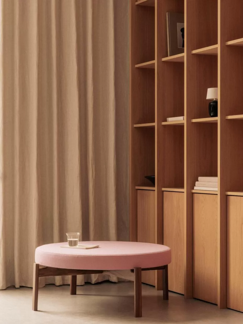 Hocker-Audo Copenhagen Pouf Passage aus Walnussholz Webstoff Rosa, Walnussholz