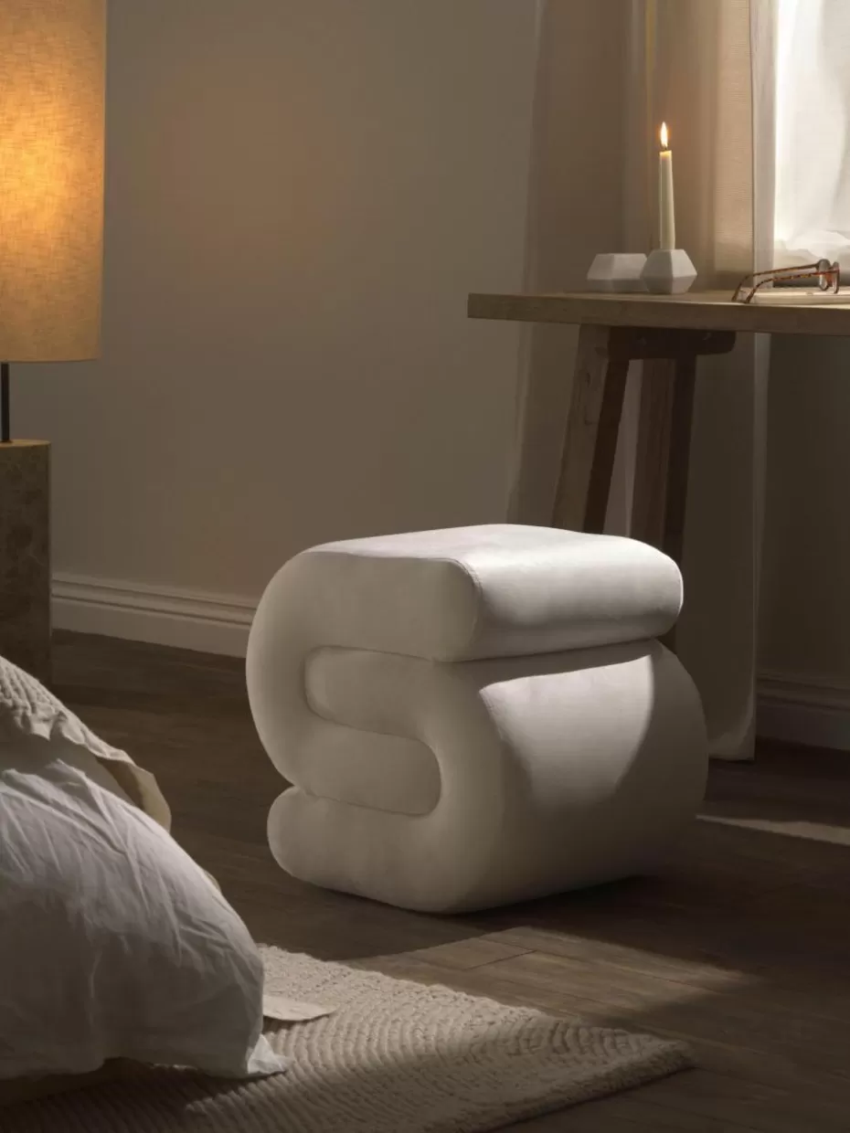 Festliche Eleganz | Hocker-Westwing Collection Samt-Hocker Merle Samt Cremeweiß