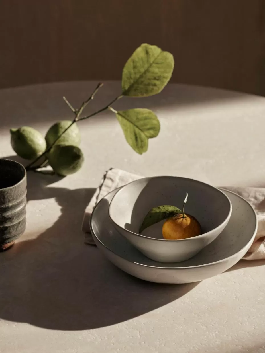 Nordic Celebrations | Schalen & Bowls-ferm LIVING Schälchen Flow aus Steinzeug Off White, gesprenkelt