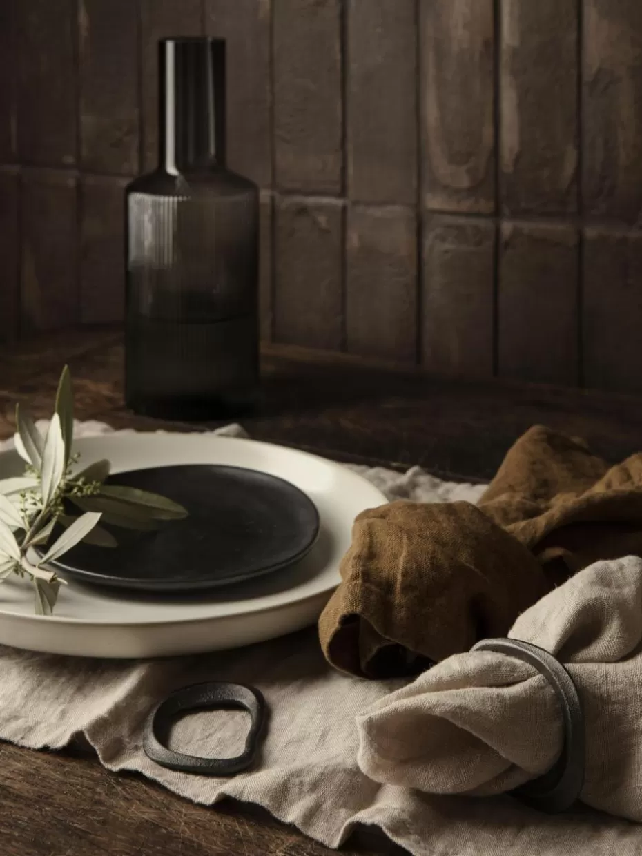 Nordic Celebrations | Servietten & Ringe-ferm LIVING Serviettenringe Flow, 4er-Set Anthrazit