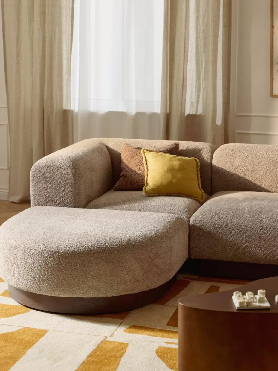 Sofas-Westwing Collection Sofa-Hocker Natalie aus Teddy-Bouclé Teddy-Bouclé Beige, dunkles Buchenholz