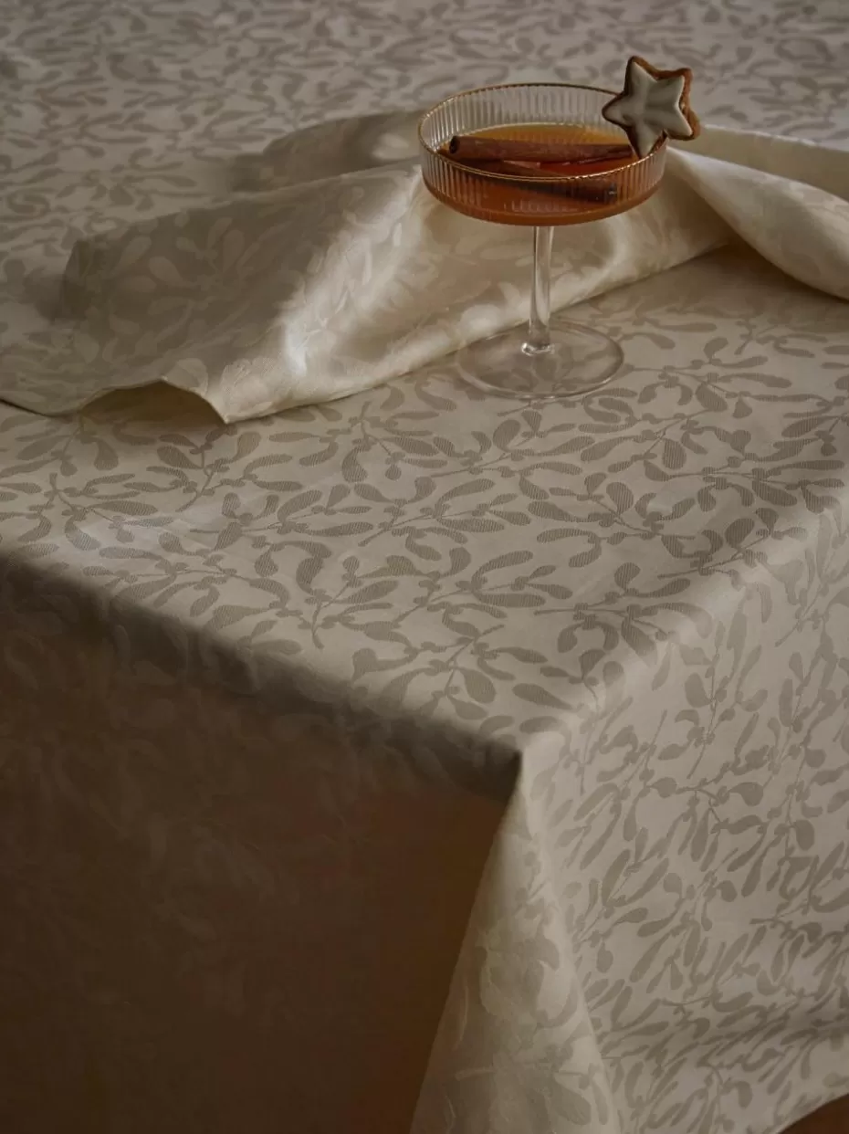 Weihnachtstischwäsche | Romantische Details-Westwing Collection Tischdecke Hollyn mit winterlichem Motiv Hellbeige