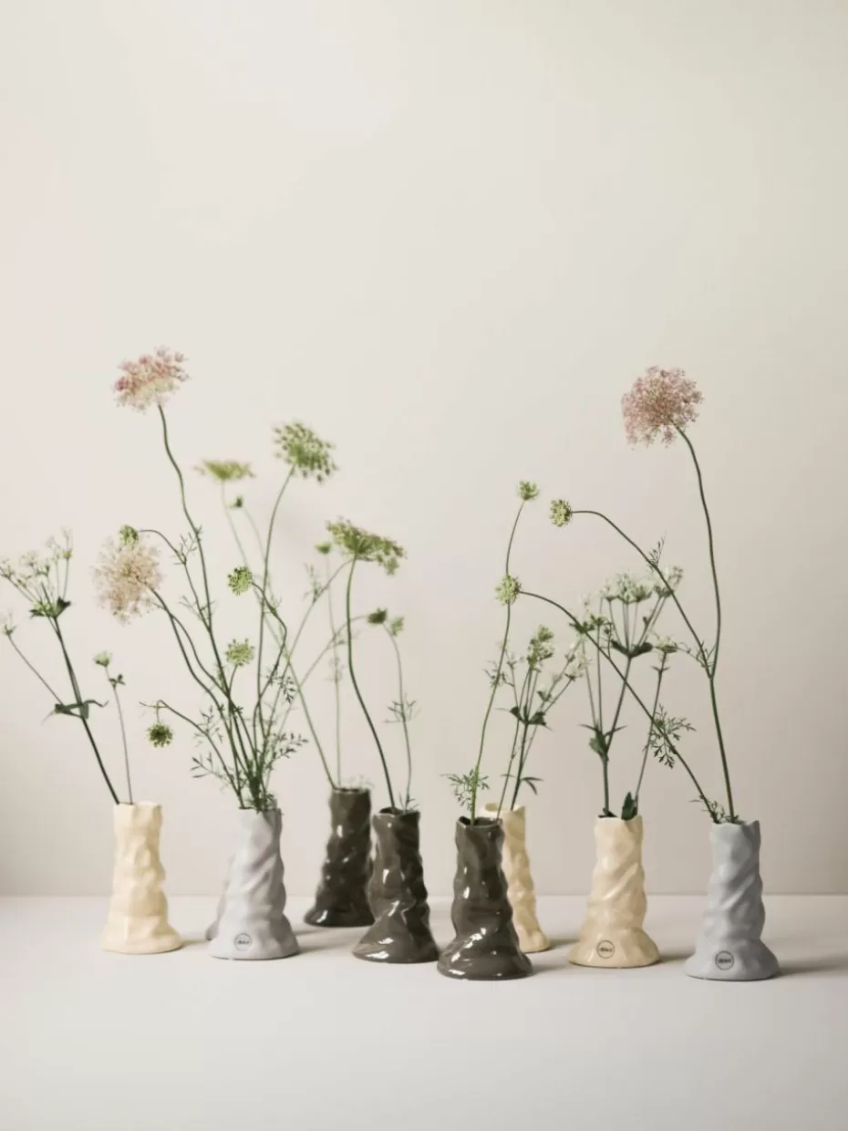 Vasen-DBKD Vase Bloom aus Keramik, H 15 cm Cremeweiß, gesprenkelt und matt