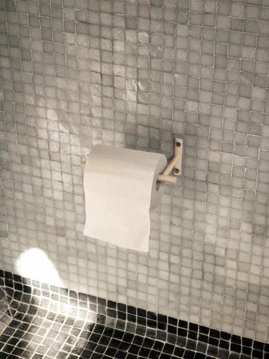 Toilettenpapierhalter-ferm LIVING Wand-Toilettenpapierhalter Dora aus Metall Hellbeige
