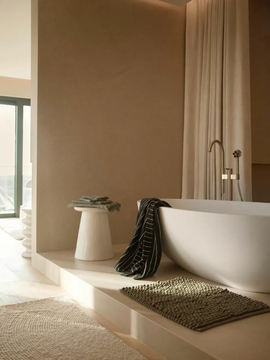 Badematten-Westwing Collection Weicher Badvorleger Brady im Schlingen-Design Dunkelgrün